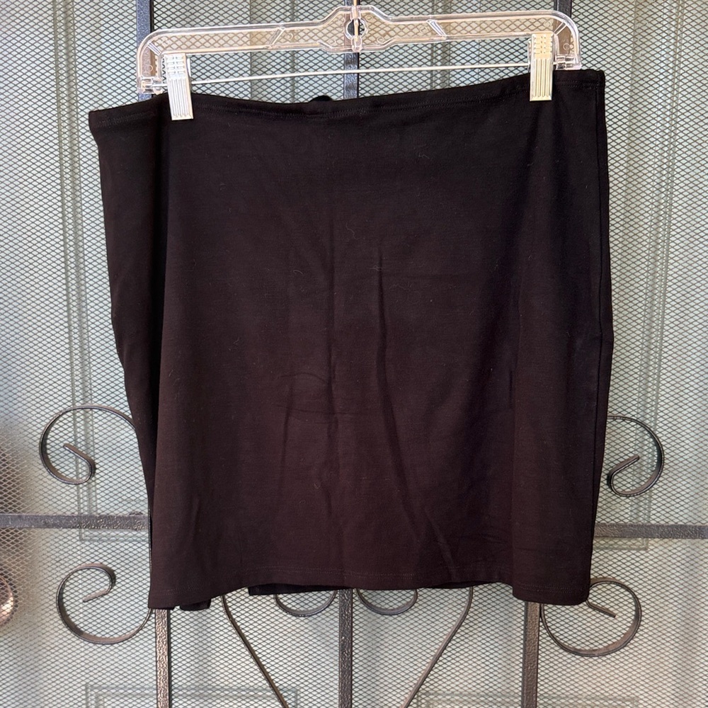 NWOT Foxblood Pencil Skort with Side Slit - Picture 6 of 6